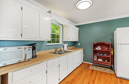 Bremen House | Sunset Cove: 4 BR, 3 BA in Bremen, Sleeps 12