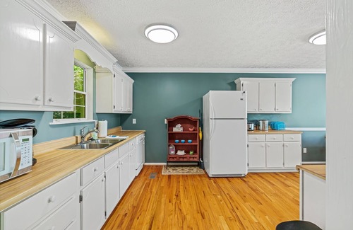 Bremen House | Sunset Cove: 4 BR, 3 BA in Bremen, Sleeps 12