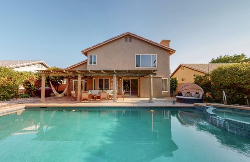 La Quinta Villa | Sunset Disco: Large Pool/Spa @ Lush Family Retreat