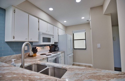 Englewood Apartment | Sunset Escape 2BR Coastal Retreat Englewood Beach