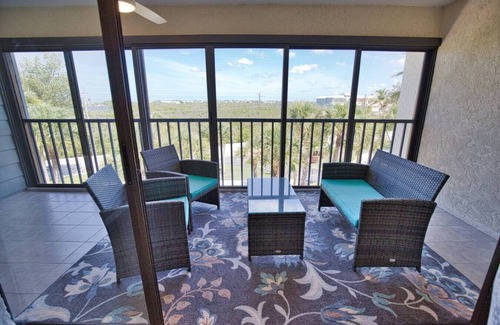 Englewood Apartment | Sunset Escape 2BR Coastal Retreat Englewood Beach