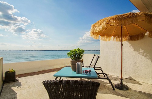 Concarneau Apartment | -SUNSET- FRONT DE MER AVEC TERRASSE ET PARKING
