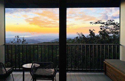La Lindora Cabin | Sunset & Gulf View Casita with Hot Tub