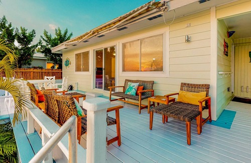 Bay Point House | Sunset Harmony | Oceanfront home in Key West with dock, bar & amazing view