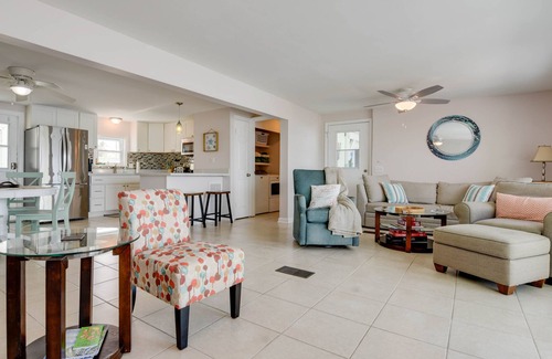 Bay Point House | Sunset Harmony | Oceanfront home in Key West with dock, bar & amazing view