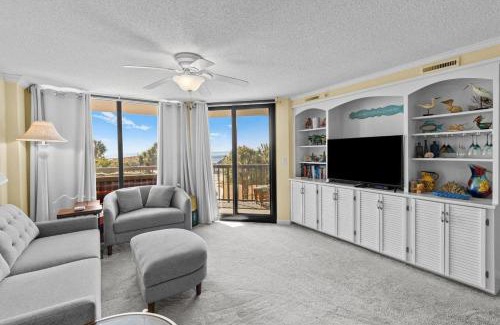 Litchfield by the Sea House | Sunset Haven 3 BR Condo in a Gated Beach Community