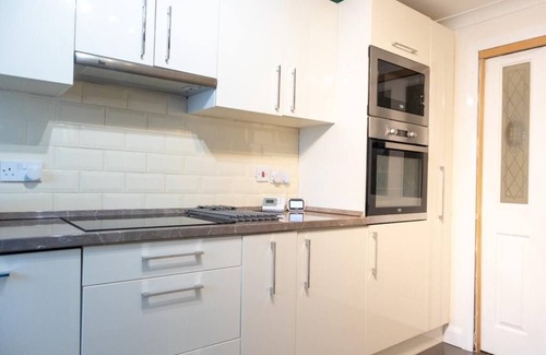 Southampton House | Sunset Haven in Southampton
