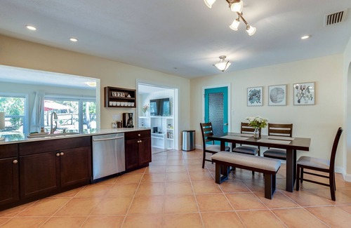 McGregor House | Sunset Hideaway - Luxury living, steps from the water, top of line furnishings