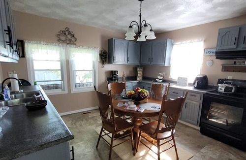 McArthur Other | Sunset Hills Farm---Amazing View, Close to Winery