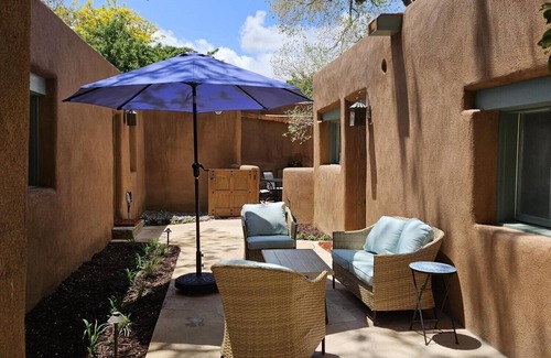 Downtown Santa Fe House | Sunset Historic Award winning minutes walk from Canyon Road