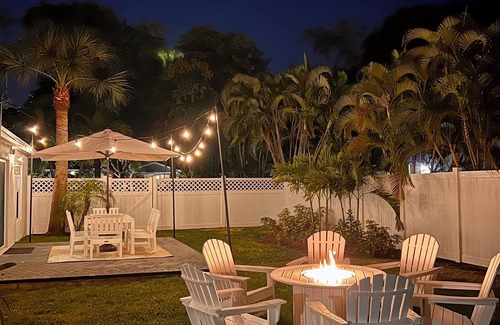 Poiciana Park II House | Sunset House 3 bed/3 bath property in historic Flamingo Park; 10 mins to beach