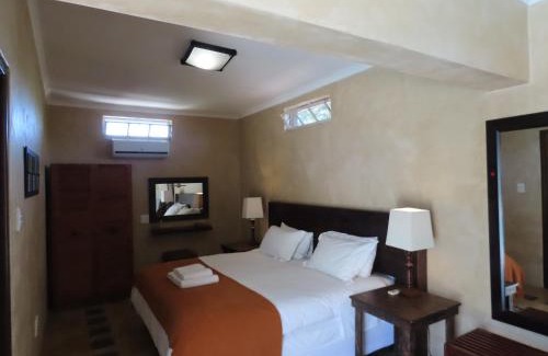 Thorny Bush Game Reserve Cabin | Sunset Lodge & Safaris