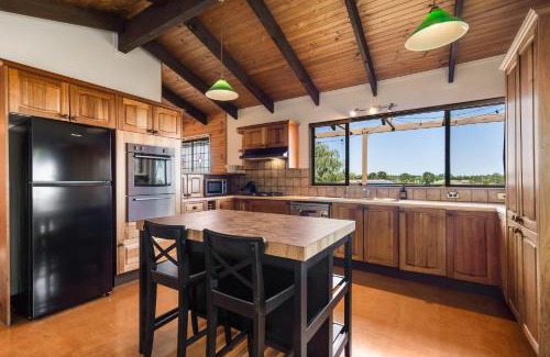 Calare House | Sunset Lodge - Breathtaking Views