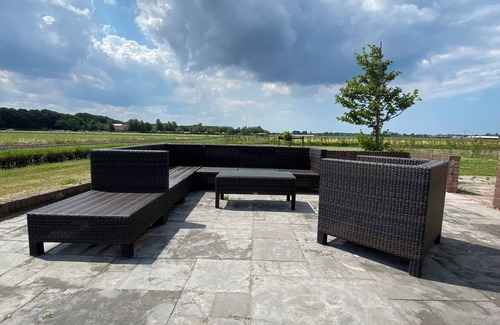 Municipality of Noordwijk House | Sunset Lodge met Jacuzzi en Weids Uitzicht Over de Bollenvelden. Veel Privacy