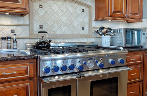 Temecula House | Sunset Manor: Luxury Wine Country Estate; Pool, Views, Steps to Wilson Creek