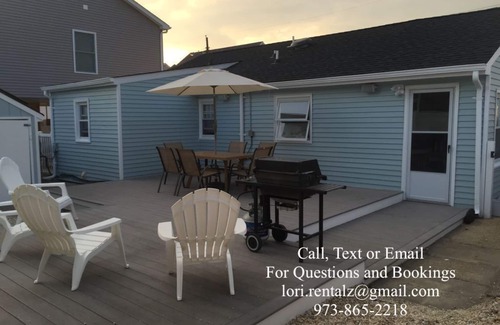Lavallette House | Sunset Manor - Short walk to beach