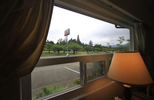 Port Alberni Hotel | Sunset Motel & Trailer Park, Incorporated