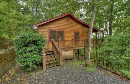 Blue Ridge Cabin | “Sunset On Aska”-Mountain View’s★Hot Tub★Fireplace