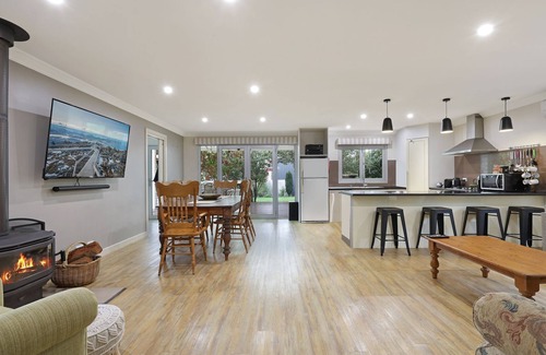 Warrnambool House | Sunset on Stanley - Close to Warrnambool Foreshore