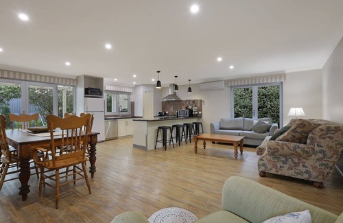 Warrnambool House | Sunset on Stanley - Close to Warrnambool Foreshore