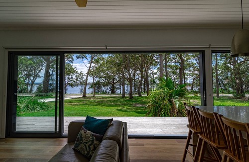 Cudmirrah House | Sunset on Swan Lake.