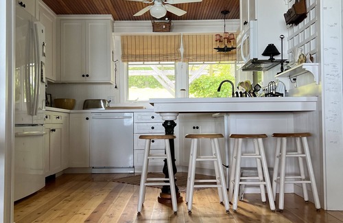 Lake Leelanau Cottage | Sunset perfection! Good Harbor Bay Cottage in Leland, Lake Michigan