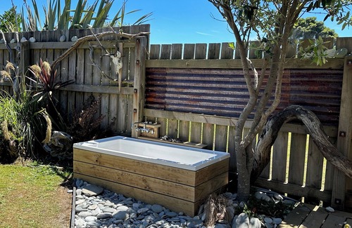 Hokitika House | Sunset retreat for all the family