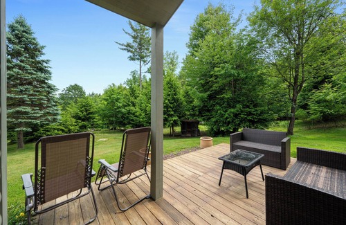 Warrensburg House | Sunset Retreat - Lake George 5 acre with AC, Firepit, Game Room and Grill