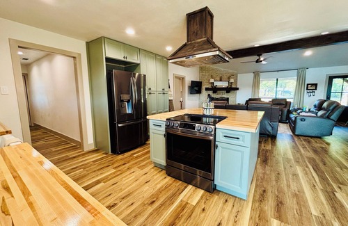 Palo Pinto House | Sunset Ridge - Lakeside Ranch w/Dock