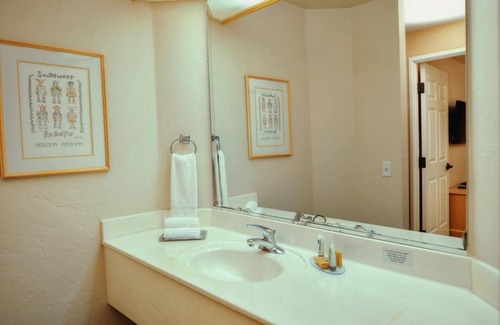 Palo Verde House | Sunset Serenity: Onsite Pool, BBQ Area! 2 Relaxing Units Near Tucson Airport