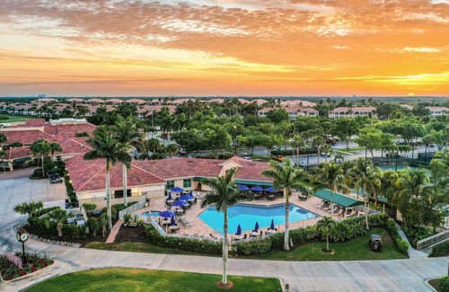 Tropical Cove Villa | Sunset Serenity Villa at Lexington CC Lake Village