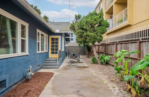 Franklin House | Sunset Shores | Near the beach | Central Location