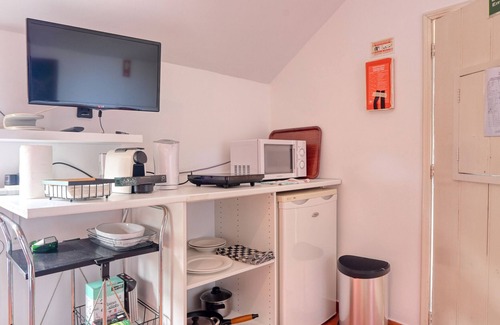 Arco da Calheta Apartment | Sunset Studio, a Home in Madeira
