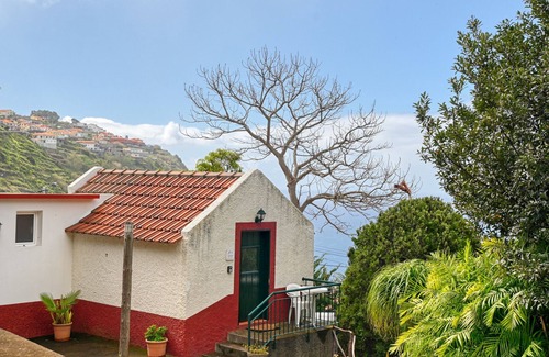 Arco da Calheta Apartment | Sunset Studio, a Home in Madeira