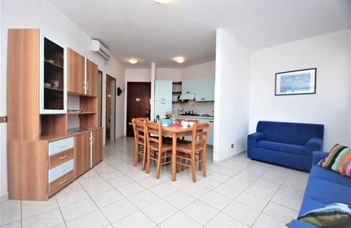 Lignano Sabbiadoro Apartment | Sunset terrace escape by Beahost Rentals