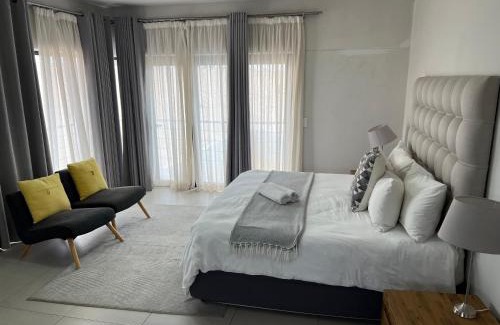 Rand Rifles Apartment | Sunset Valley #8