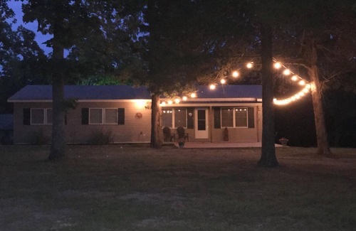 Gamaliel House | Sunset View- Private retreat with lake view on 2 acres , minutes to lake