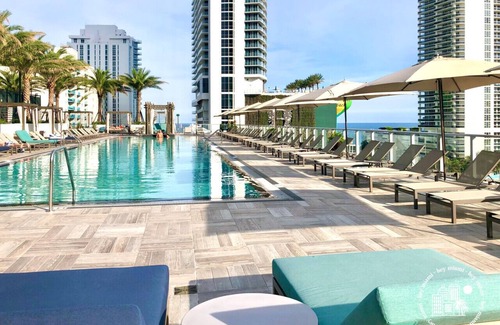 Hollywood South Central Beach Condo | SUNSET VIEWS|BEACH ACCESS|AMAZING AMENITIES