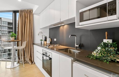 South Brisbane Apartment | Sunset Views From Our Cute and Clean Studio