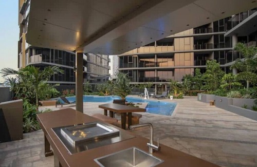 South Brisbane Apartment | Sunset Views From Our Cute and Clean Studio