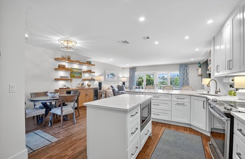 South Palm Beach Condo | Sunset views - Pool - Updated