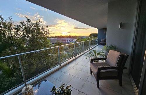 Gold Coast Apartment | Sunset Views - Spacious Getaway