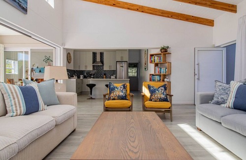 Hermanus House | Sunset Villa | A happy place |Pool
