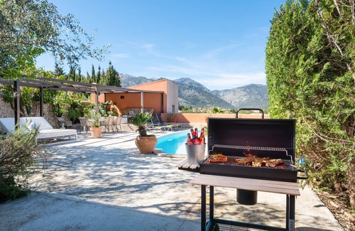 Moscari Ski Chalet | Sunset Villa Can Calco - villa with pool, 5 bedrooms each with air-conditioning and bathroom en-suite