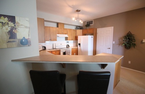 North End Condo | Sunset Waterfront 902