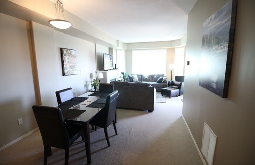 North End Condo | Sunset Waterfront 902