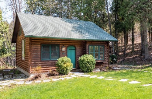 Ephraim Cottage | Sunsets 1 Block Away | Studio w/Kitchenette