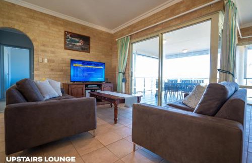 Kalbarri House | Sunsets on Murchison Top Only - Kalbarri WA