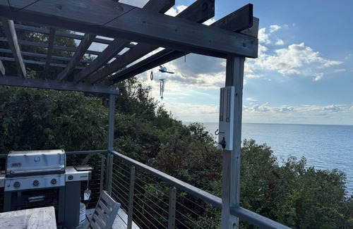 Baiting Hollow Cottage | Sunsets over Long Island Sound nPeaceful retreat on the North Shore