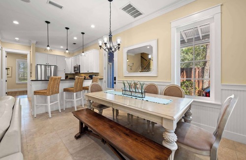 Sandestin House | Sunshine Bungalo-Baytowne-Golf CartINCL-HeatedPool